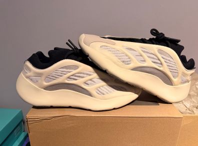 Adidas Yeezy 700v3 Azael