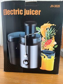 Electric Juicer - never used