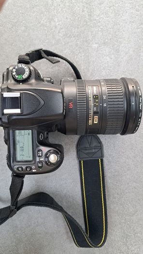 Nikon D80 DSLR + 18-200mm lens +...