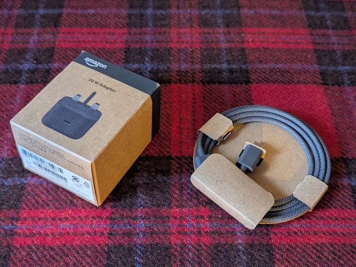 Amazon Kindle Scribe Premium Pen (Fits reMarkable 2 & Boox) + 2 Spare Tips + Official Amazon 20W Fast Charger & Cable
