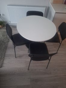 Kitchen Table & 4 Chairs