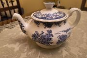 Royal Tudor Ware - Olde England Teapot.