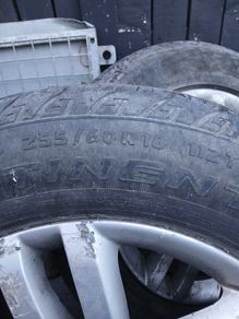 Tyres with wheels 255/60 R18