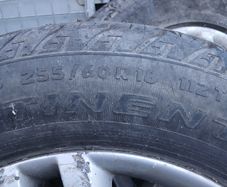 Tyres with wheels 255/60 R18