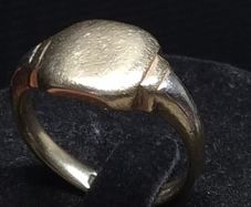 Antique 9ct Gold Birmingham Hallmarked Signet Ring Size 58.5