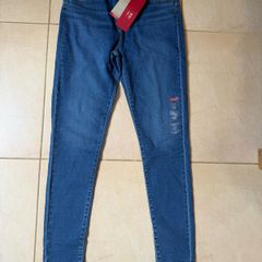 Levi's women's super skinny jeans BNTW W31 L30