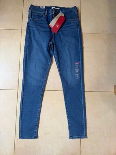Levi's women's super skinny jeans BNTW W31 L30