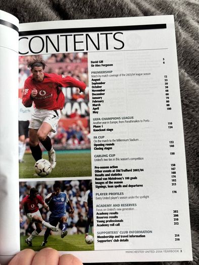 Manchester United Official Members' Yearbook 2003/04