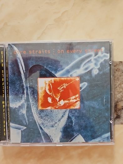 Dire Straits CD  - On Every Street
