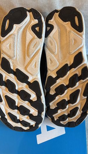 hoka shoes
