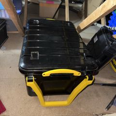 really useful trunk 64l on wheels as new