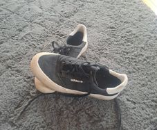 adidas size 3 1/2