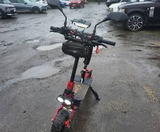 Bezior S2 Electric scooter dual motor, almost new.