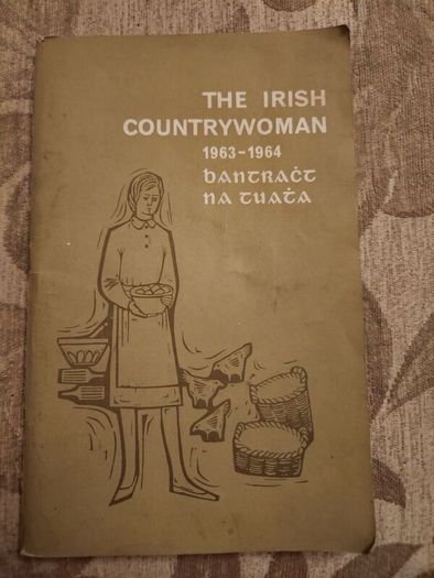 The Irish Countrywoman Official Year Book 1963-1964. Bantrace Na Tuata. Paperback In Good Condition.