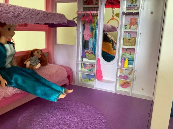 Barbie Dreamhouse, dolls & accessories