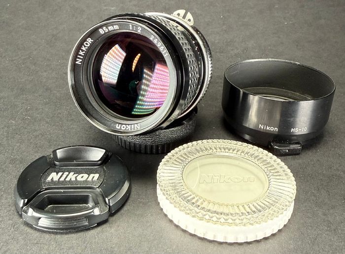 Nikon Ai-s Ais Nikkor 85mm f/2 Portrait MF Manual Lens