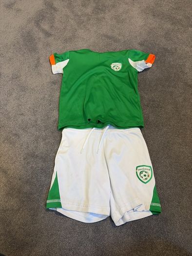 Dunnes boys Ireland jersey and shorts