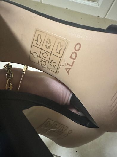 Aldo leather sandals size5