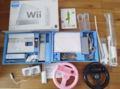 Nintendo Wii Console Boxed Bundle + Wii Fit Game & Accessories