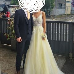 Beautiful yellow Debs dress, size 4/6, only wore for a few hours, bought in Starla boutique