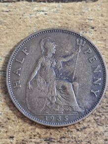 Great Britain UK 1935 Half Penny George V Coin - free standard postage