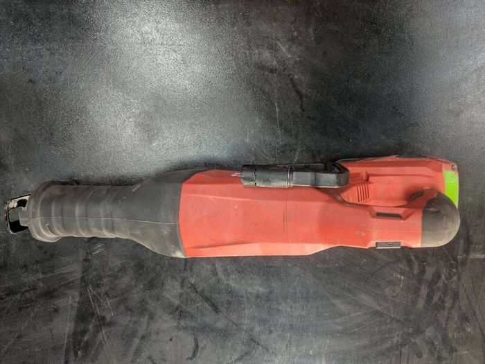 Hilti sabre saw
