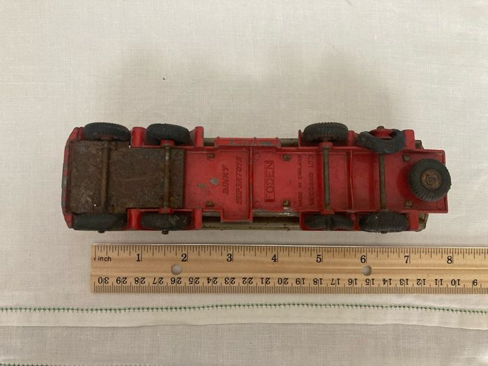 Dinky 504. Fidel 14 ton tanker. 1952/57. Rare fawn tank.