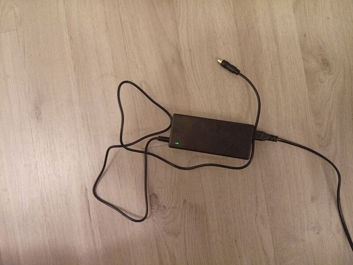 New Battery Charger For Different Electric Scooters Aovo/Pro, Xiaomi MI M365/Pro, Segway Ninebot
