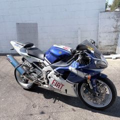 Yamaha R1