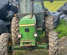 John Deere 3050