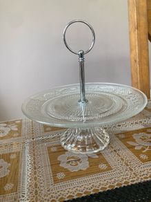 cake stand
