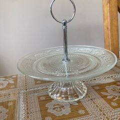 cake stand