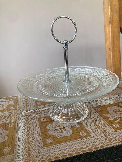 cake stand