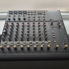Mackie 12 channel mixer