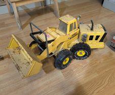 Vintage 1960s/70s Mighty Tonka Loader #3920 - Yellow Steel Bucket