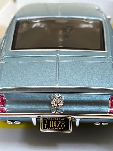 Ford Mustang GT Cobra Jet 1/18 Burago Rare