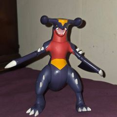 Pokemon Garchomp Figure