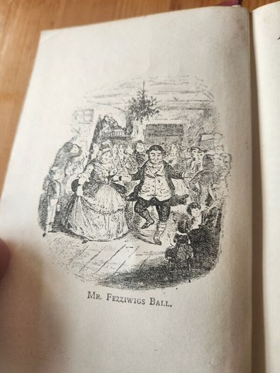 Charles Dickens Set Of 16 Hardback With Many Different Illustrators. See Photos For Same.this Is An Nice Set In Good Condition Featuring Over 20 Of His Famous Novels. See Photos For Same.