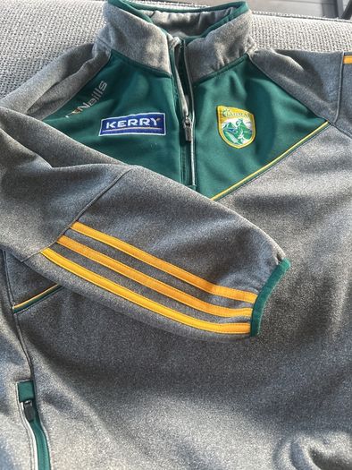 kerry top