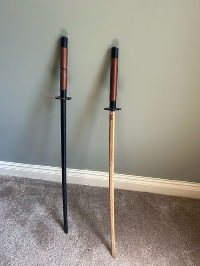 bokken x2 - Wooden training swords