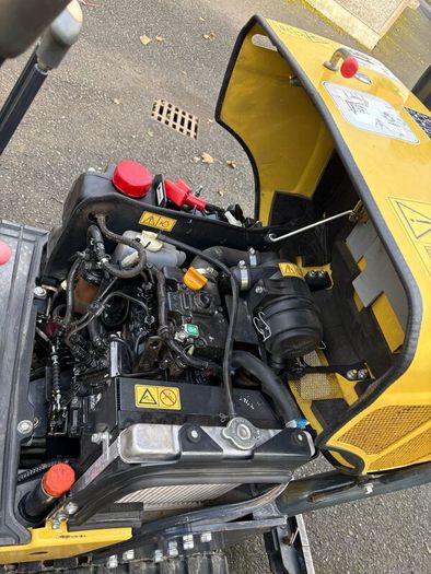 Yanmar sv08 micro digger