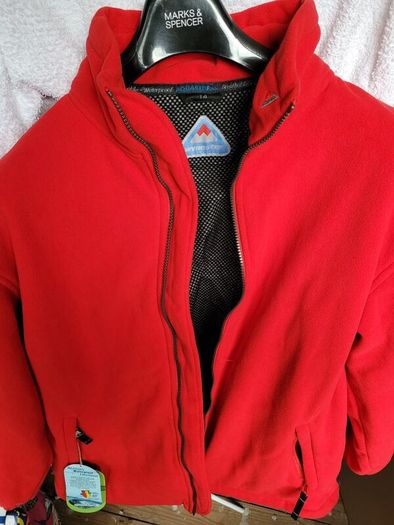 Brand new Wynnster waterproof, windproof and breathable ladies fleece jacket - Size 14