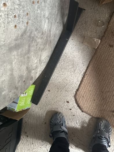 Free dining table