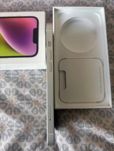 iPhone 14 white