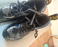 Child shoes size 6uk