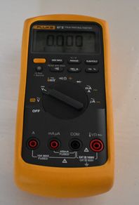 Fluke 87V DMM with genuine Fluke leads