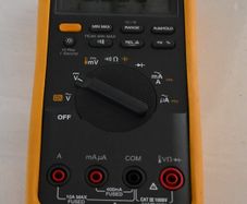 Fluke 87V DMM with genuine Fluke leads