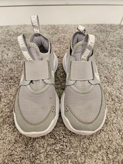 Boys runners size UK 9.5/27