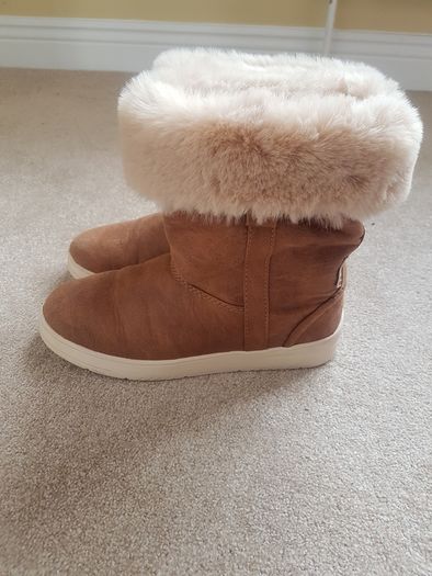 Zara Kids Fur Boots - as new