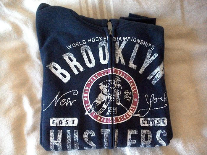 Brooklyn Hustlers Hoodie, size S, BRAND NEW!